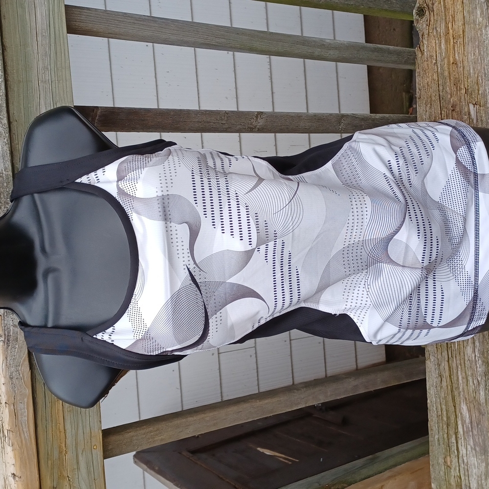Avia sports top Size L